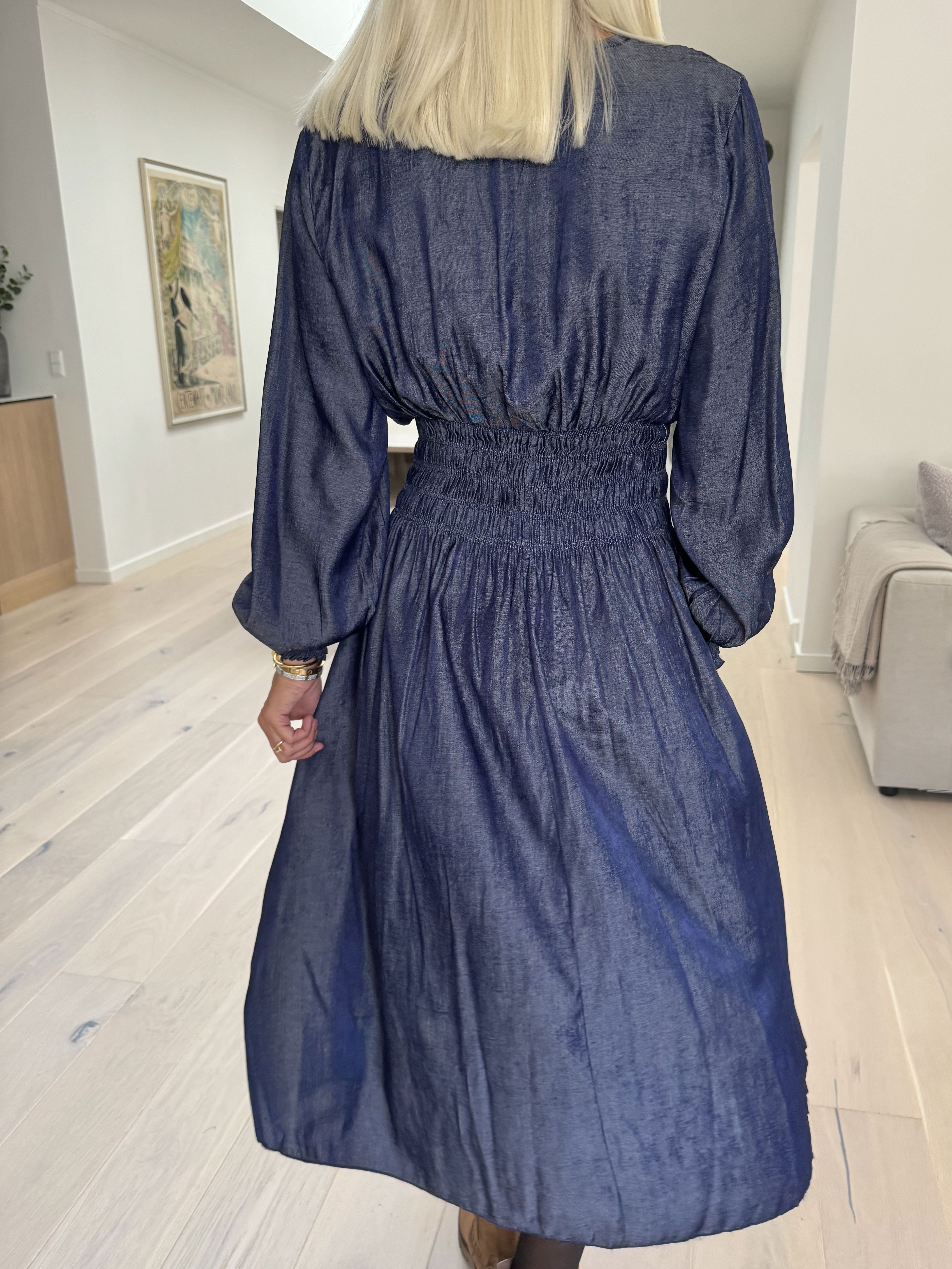 Pams Denim Midi L/S - Klänning med smock i midjan